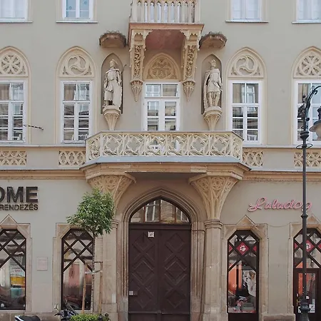 Designed In Hear Of Budapešť